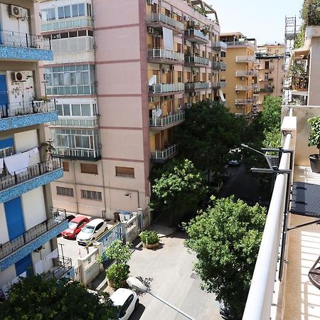 La Casa Del Maggiore, Tra Mare E Centro Apartment Palermo Luaran gambar