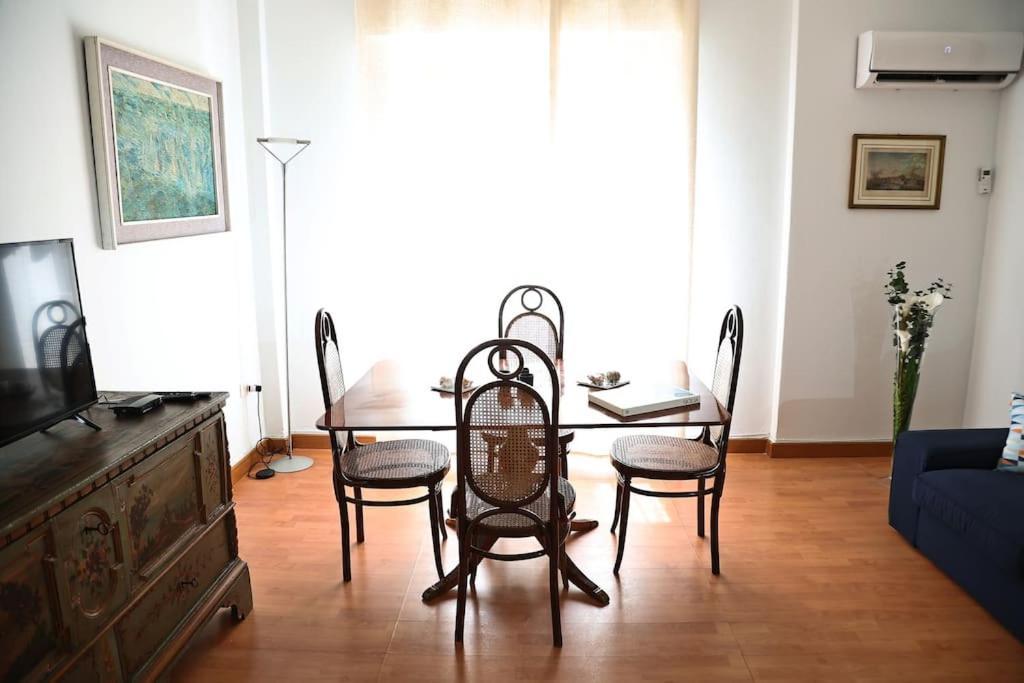 La Casa Del Maggiore, Tra Mare E Centro Apartment Palermo Luaran gambar