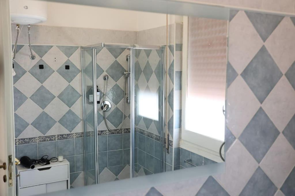 La Casa Del Maggiore, Tra Mare E Centro Apartment Palermo Luaran gambar